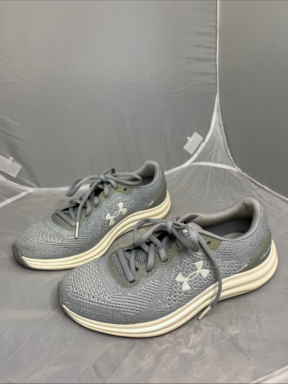Under Armour Liquify 3021963-108 Running Shoes - Size 6.5